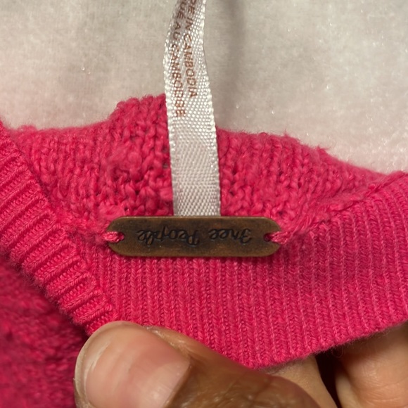 Free People sweater top - Picture 3 of 4